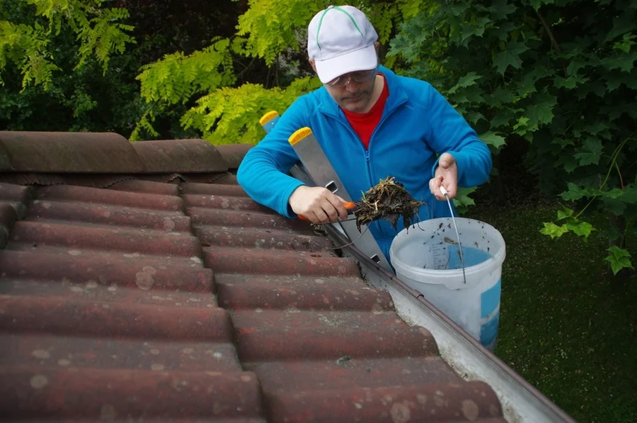 Expert Gutter Cleaning Services Lake Charles, LA Expert Gutter Cleaning Services Lake Charles, LA