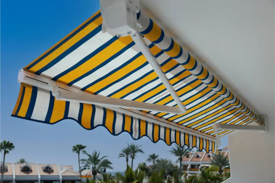 Excellent Awning Installation in Lake Charles, LA Excellent Awning Installation in Lake Charles, LA